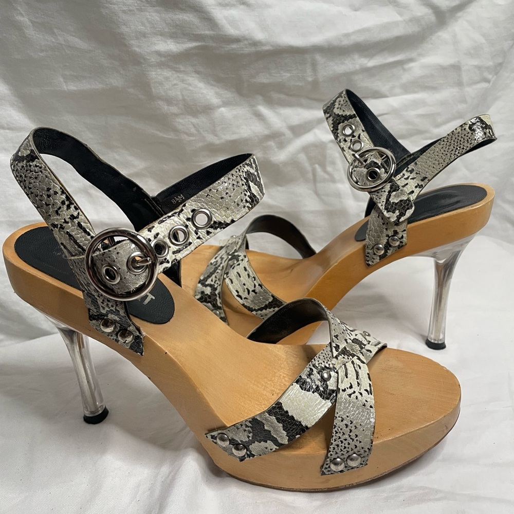 SOLD Y2K Wooden and Leather Snakesin Heels Size 8.5